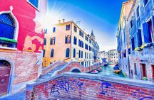 Byzantine Venice walking city tour with gondola ride