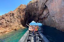 Boat & snorkeling trip to the Esterel Calanques from Cannes