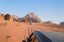 Private Wadi Rum sunset jeep tour from Aqaba