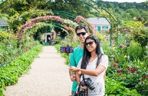 Versailles and Giverny small group day trip from Paris
