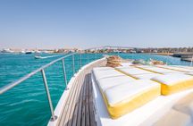 Private boat and snorkeling trip in Marsa Alam with lunch