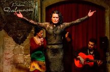 Barcelona old town tour with flamenco show and tapas