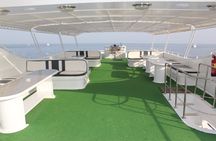Private boat trip in Sharm El Sheikh with seafood lunch and drinks