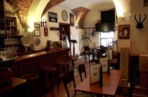 Wine tasting experience in Milan city centre