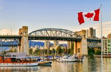 Small-group sightseeing city tour with Vancouver Lookout