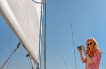 Boat tour to the vineyards with wine tasting from Barcelona