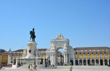 Lisbon hills and parks tuk-tuk private tour