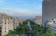 Guided walking tour on Barcelona's legends and Gaudì