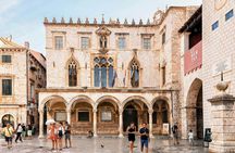 Be the first early bird group walking tour in Dubrovnik