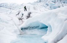 Glacier explorer tour