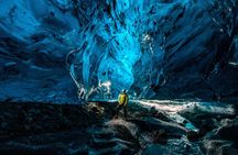 Crystal ice cave tour in Vatnajökull national park