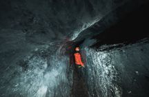 Vatnajökull ice cave tour with a glacier hike