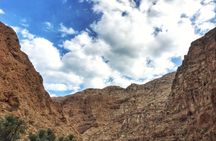 Wadi Shab and Bimmah Sinkhole full-day tour