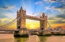 Self guided tour with interactive city game of London