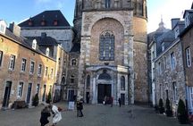 Self guided tour with interactive city game of Aachen