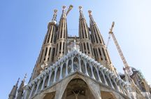 Sagrada Familia entrance tickets and small-group tour