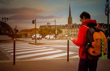 Self guided tour with interactive city game of Bordeaux