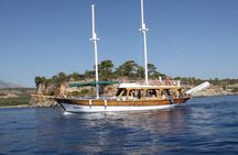 Full-day cruise with lunch from Kemer