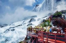 Dardevil Tour with Maid of the Mist + Cave of the Winds