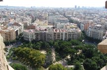 Guided tour of Sagrada Familia with entrance to the towers