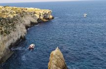 Siracusa 1-hour boat tour around Ortigia and sea caves adventure