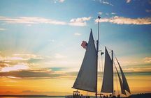 Evening colors sunset sail tour in Seattle