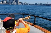 Sailing harbor tour in Seattle