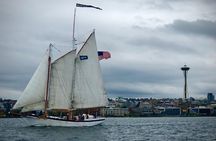 Sailing harbor tour in Seattle