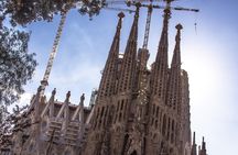 Sagrada Familia fast track ticket guided tour with tower access