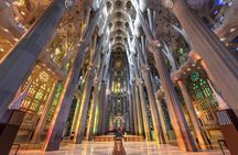 Fast access to Park Güell and Sagrada Familia with ascent to the tower