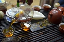 Georgian tea tasting and walking tour in Tbilisi
