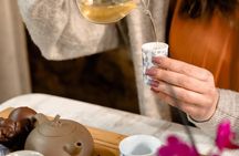 Georgian tea tasting and walking tour in Tbilisi