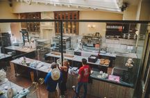 Private Vienna food, coffee and market guided tour