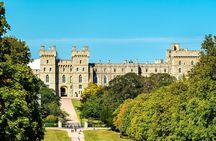 Windsor Castle and Stonehenge with private group car tour from London