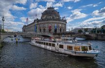 1-hour historical sightseeing cruise in Berlin
