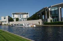1-hour historical sightseeing cruise in Berlin