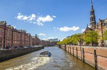 Guided tour to Hamburg's photogenic places with a local