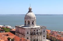 Old Lisbon tuk-tuk private guided tour