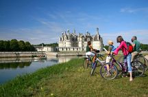 Loire Valley bike tour with Chambord Castle visit
