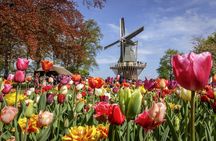 Keukenhof ticket with transfer, bus audio guide and Canal cruise