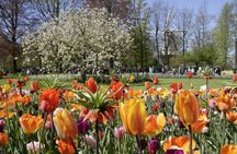 Keukenhof ticket with transfer, bus audio guide and Canal cruise