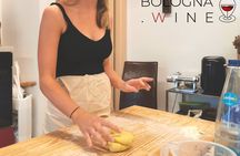 The secrets of the Bolognese table cooking class