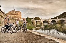 Rome city sights highlight bike tour
