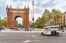 1-hour express tour of Barcelona in a private electric tuk-tuk