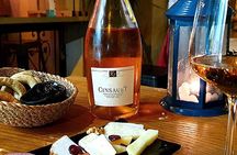 Small-group nightlife tour of Athens with wine tasting