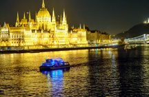 Evening river cruise in Budapest with piano concert and cocktail