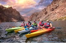 Guided moonlight kayak tour from Las Vegas Strip or Willow Beach