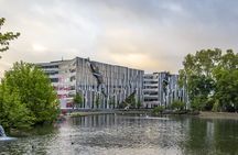 Düsseldorf's top photogenic spots tour with a local guide