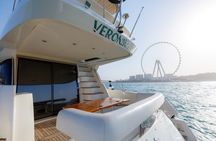 Perfect sightseeing yacht cruise in Dubai