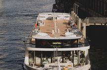 Gourmet dinner cruise with live music and dance floor in Paris